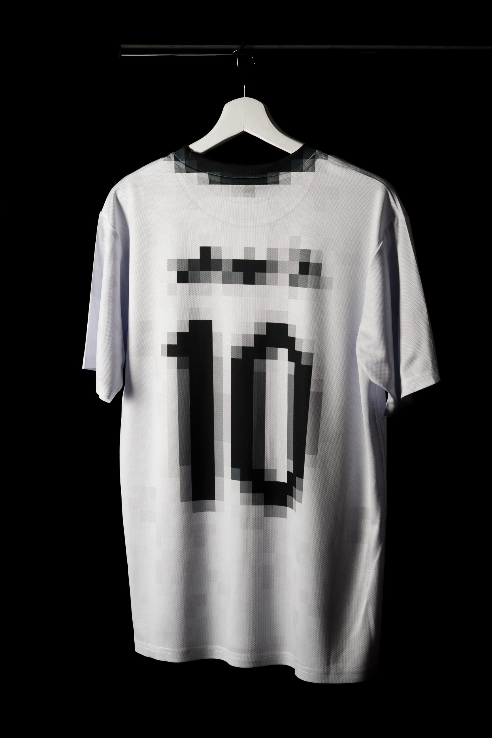 Nike_Pixelated-Kit_03b